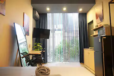 7 mins to Airport & Center | Fast Wifi Free Coffee - 2