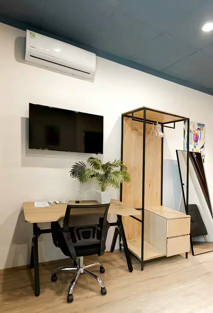 Comfy Studio between Airport & Center | Fast Wifi - 3