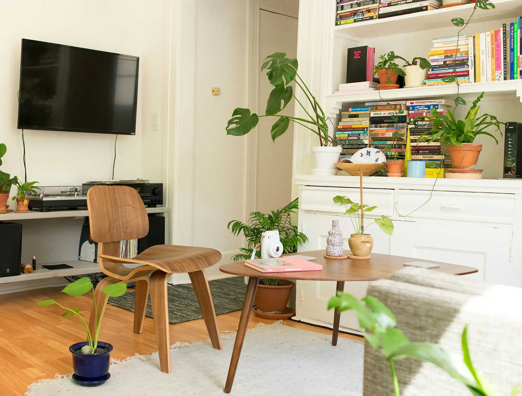 Rental unit in Paris · ★4.85 · Studio · 1 bed · 1 private bath - 5