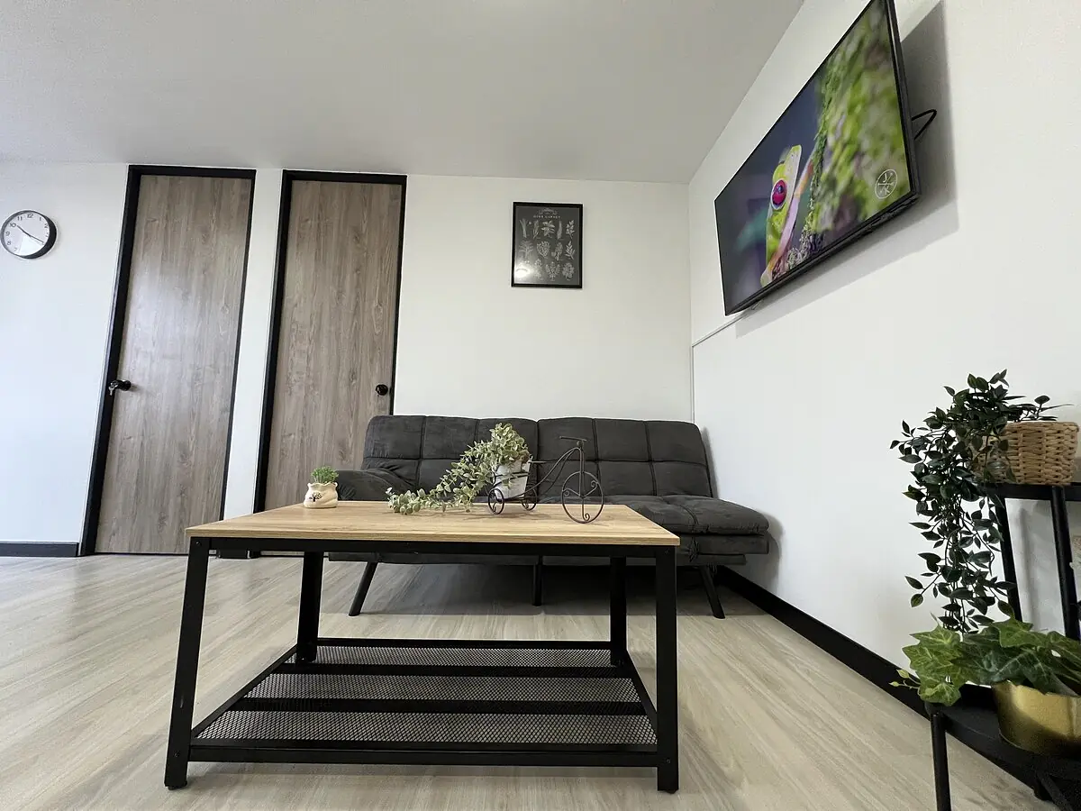 Botanical Garden Apartment N - 2