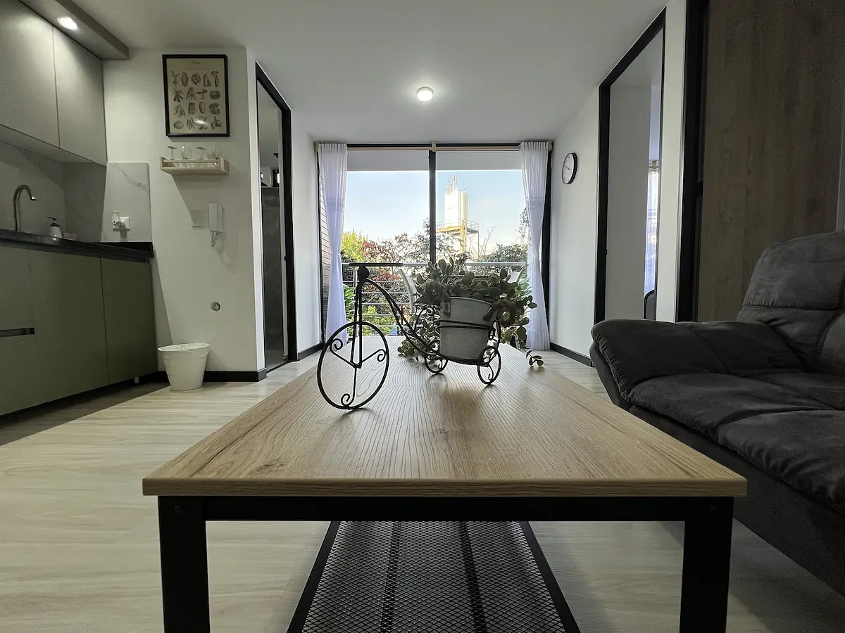 Botanical Garden Apartment N - 3