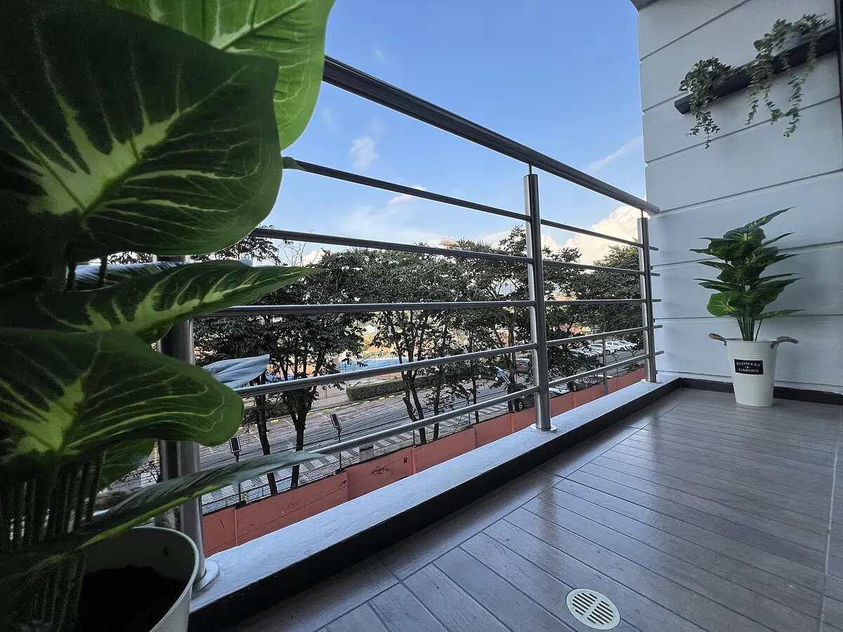 Botanical Garden Apartment N - 30