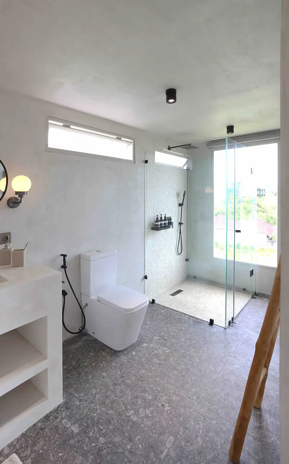Minimalist Loft in center of Canggu, with balcony - 5
