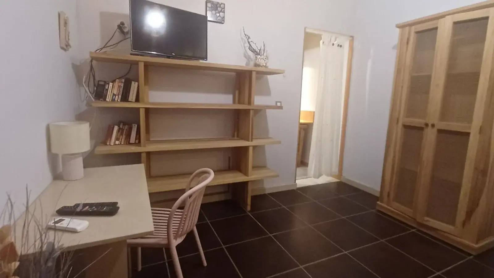 STUDIO 1 - 5